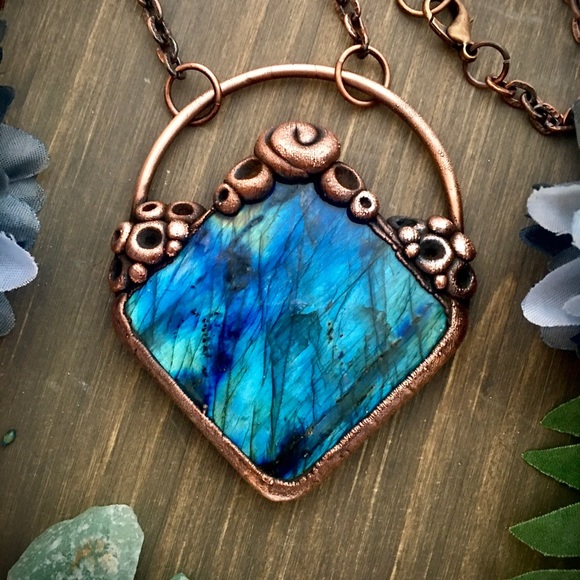 Labradorite copper electro form pendant necklace - Picture 3 of 7